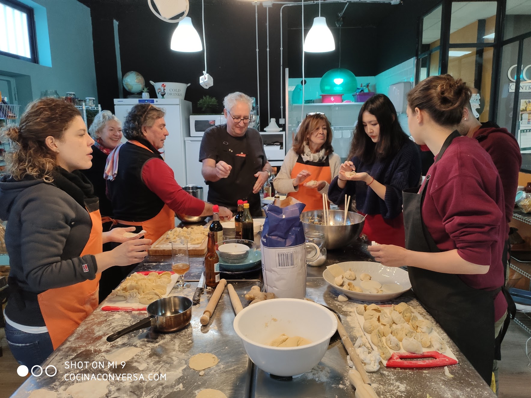 Preparando jiaozi en Madrid